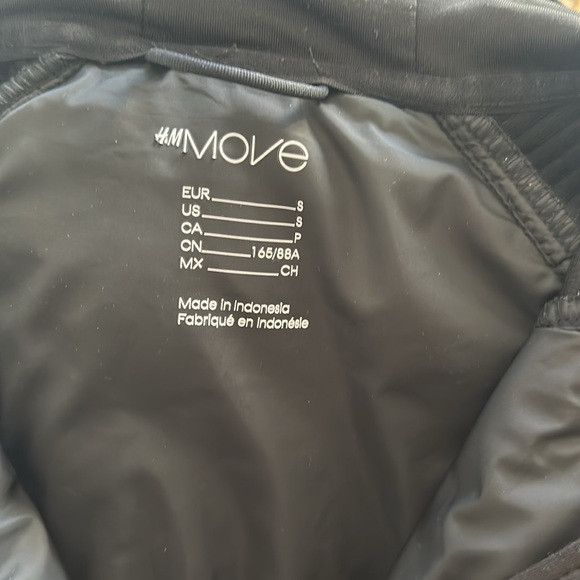 H&M sport puffer jacket - Picture 4 of 4